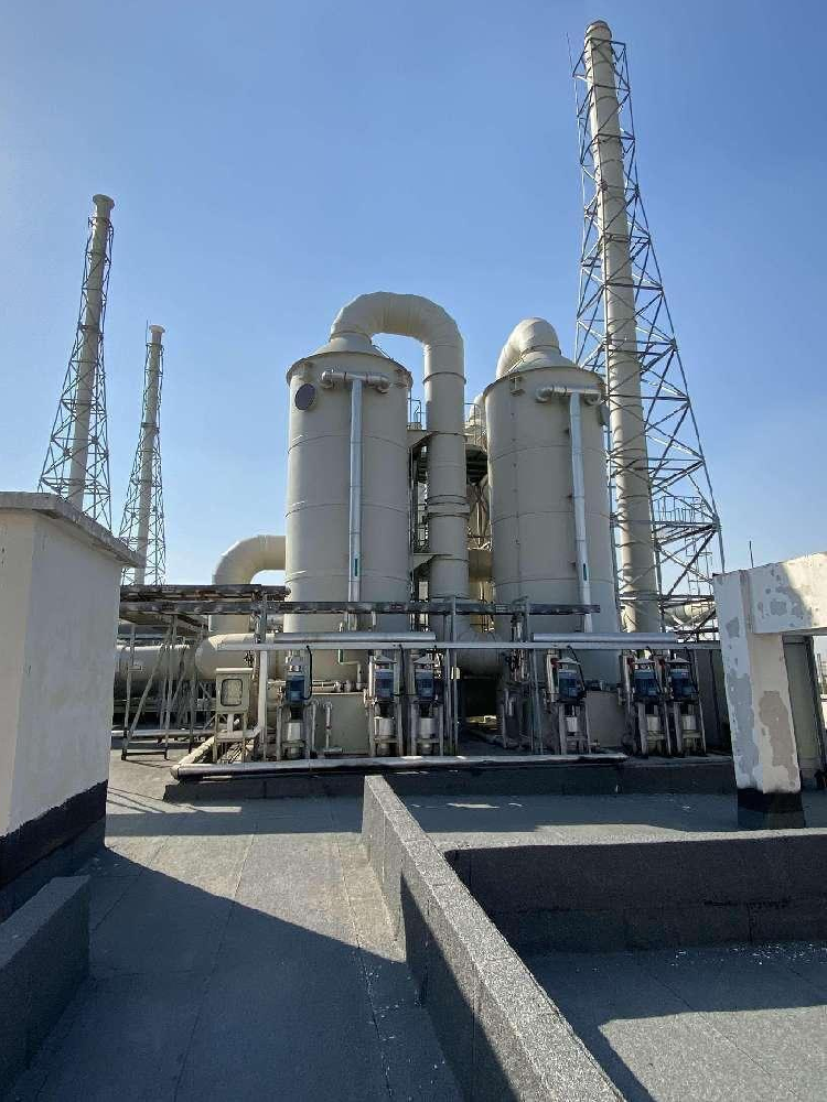 化工废气处理方案（多级喷淋塔串联）